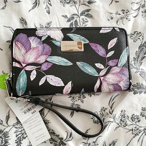 Liz Claiborne Wallet